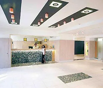 & Wellness Royal Astrid מלון