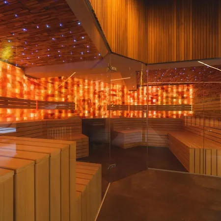 Hotell & Wellness Royal Astrid 3*